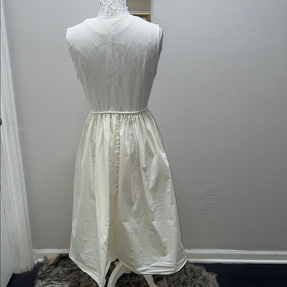 Commense Ivory Sleeveless Maxi Dress - Picture 7 of 7